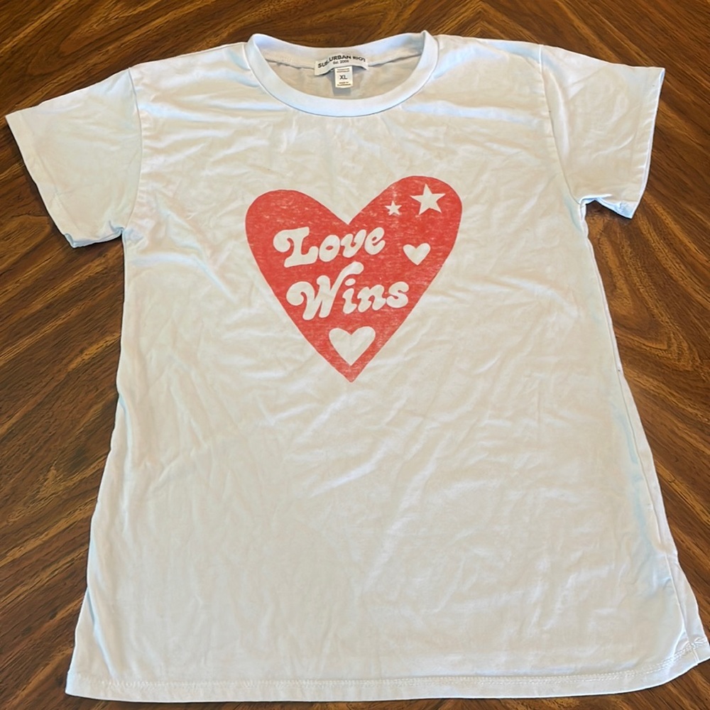 White t-shirt size XL